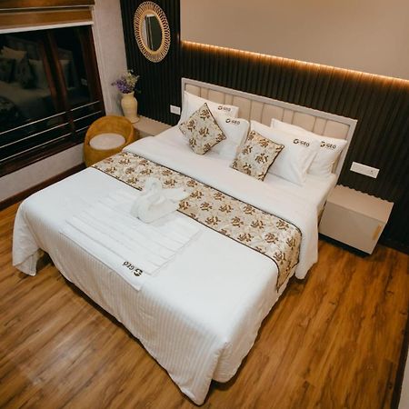 Cosy Premium Houseboats Hotel Alappuzha Екстериор снимка