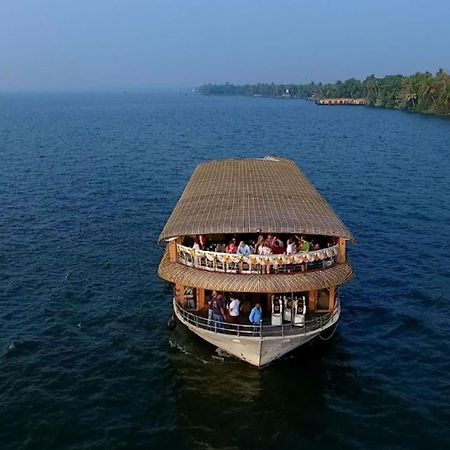 Cosy Premium Houseboats Hotel Alappuzha Екстериор снимка
