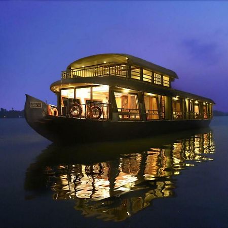 Cosy Premium Houseboats Hotel Alappuzha Екстериор снимка