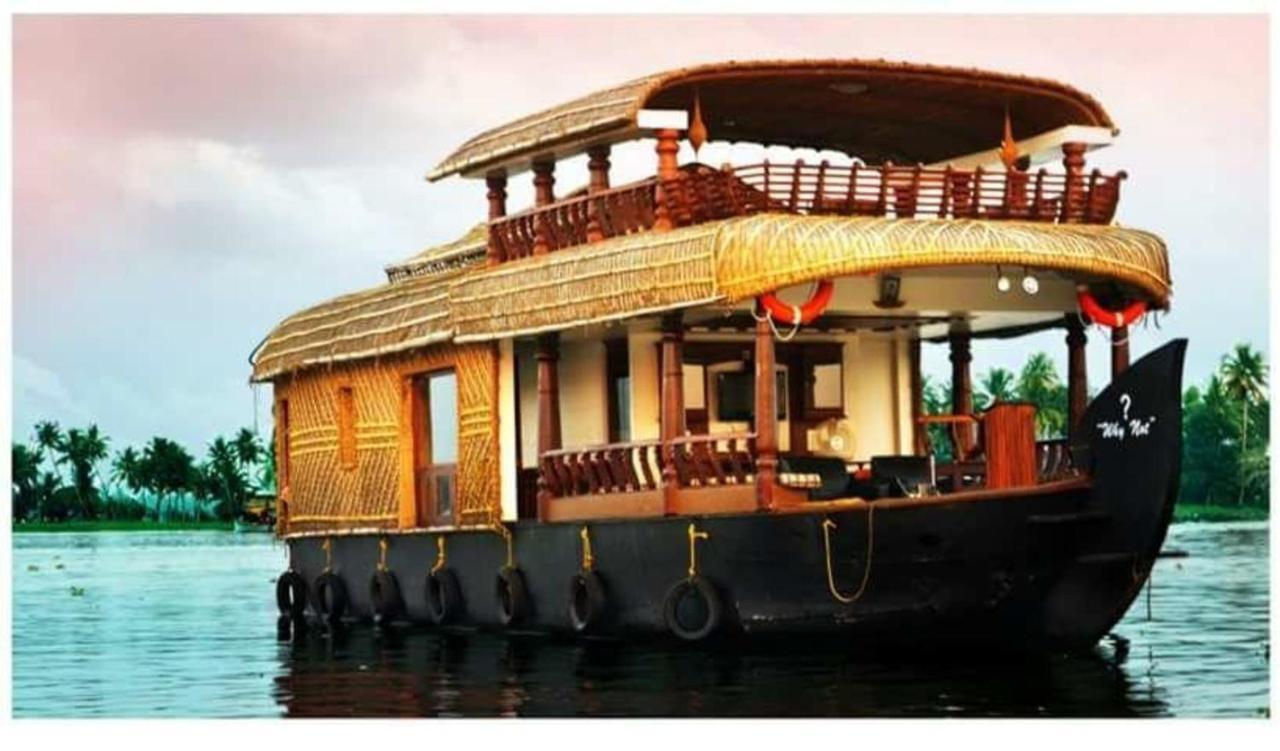 Cosy Premium Houseboats Hotel Alappuzha Екстериор снимка