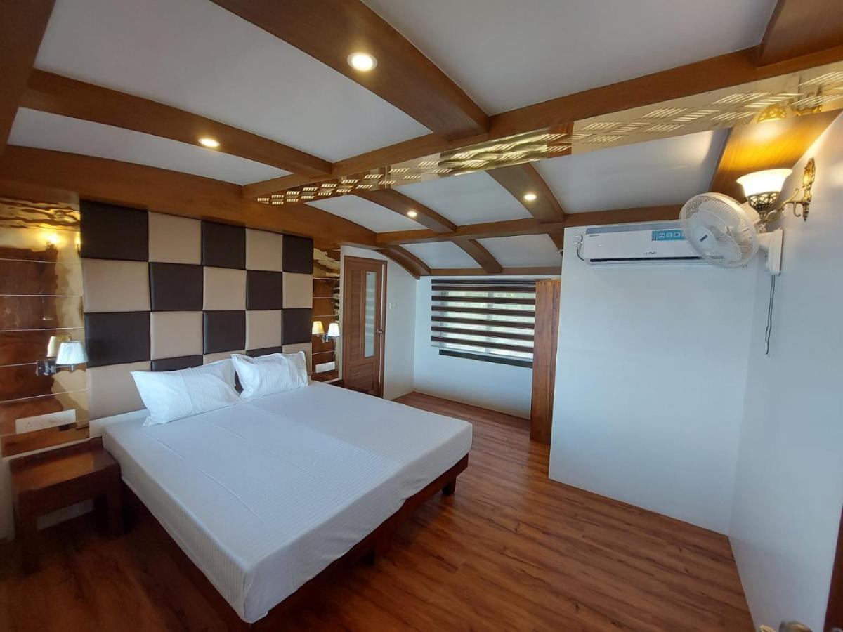 Cosy Premium Houseboats Hotel Alappuzha Екстериор снимка