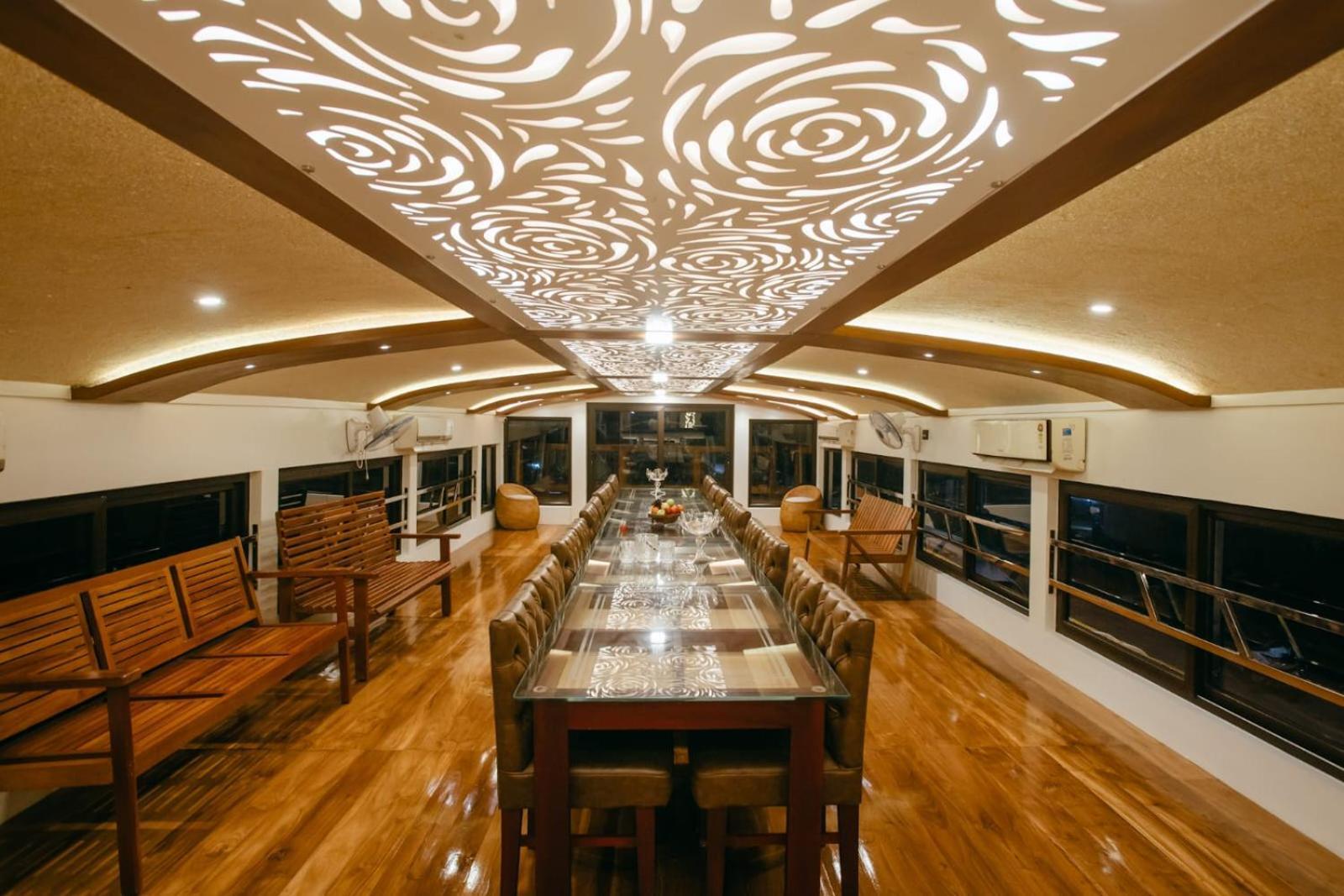 Cosy Premium Houseboats Hotel Alappuzha Екстериор снимка