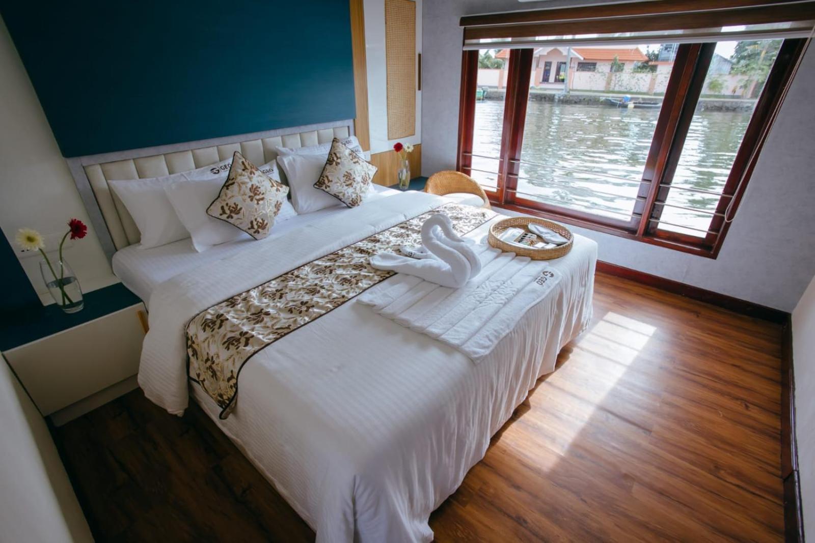Cosy Premium Houseboats Hotel Alappuzha Екстериор снимка