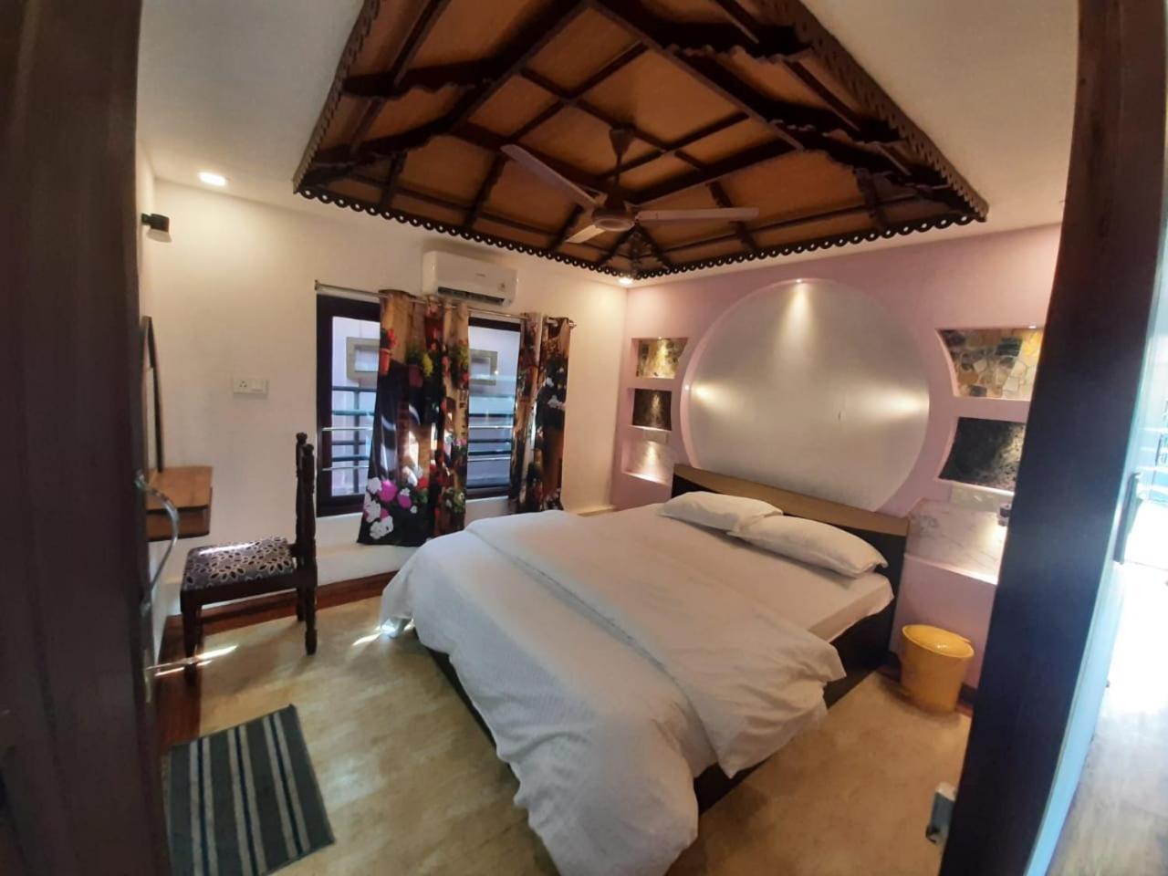 Cosy Premium Houseboats Hotel Alappuzha Екстериор снимка