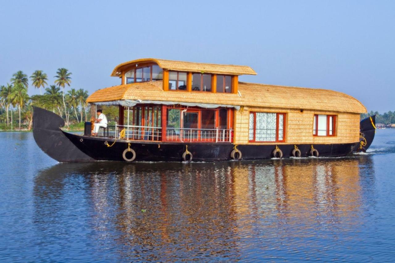 Cosy Premium Houseboats Hotel Alappuzha Екстериор снимка