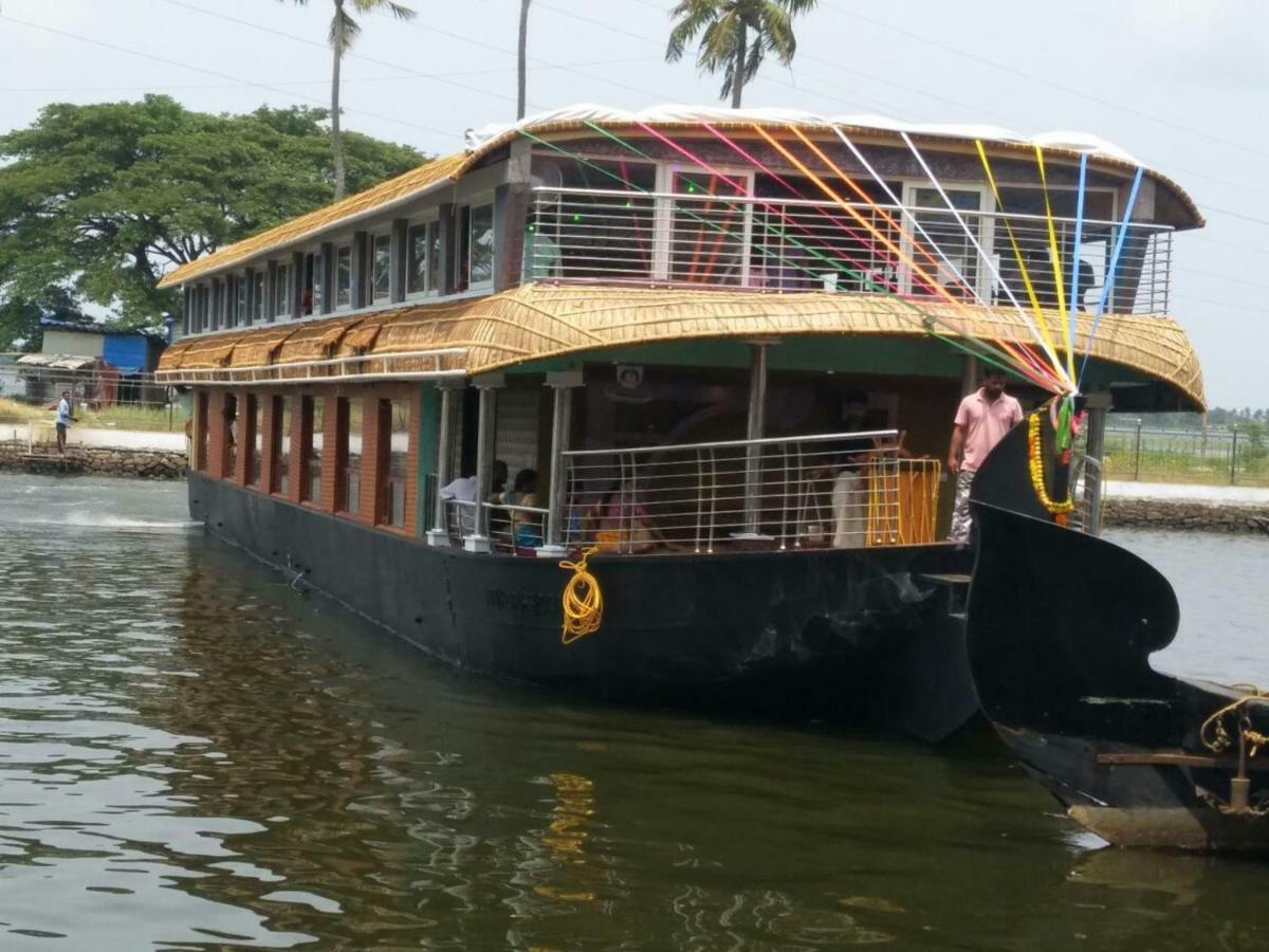 Cosy Premium Houseboats Hotel Alappuzha Екстериор снимка