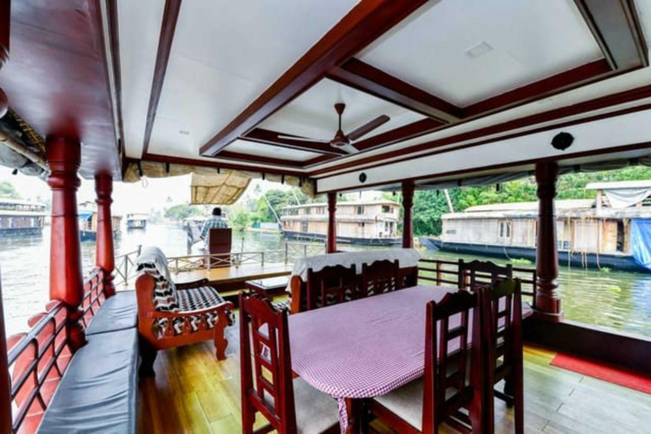Cosy Premium Houseboats Hotel Alappuzha Екстериор снимка
