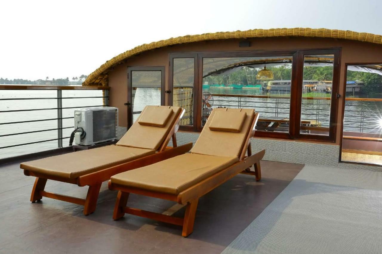 Cosy Premium Houseboats Hotel Alappuzha Екстериор снимка
