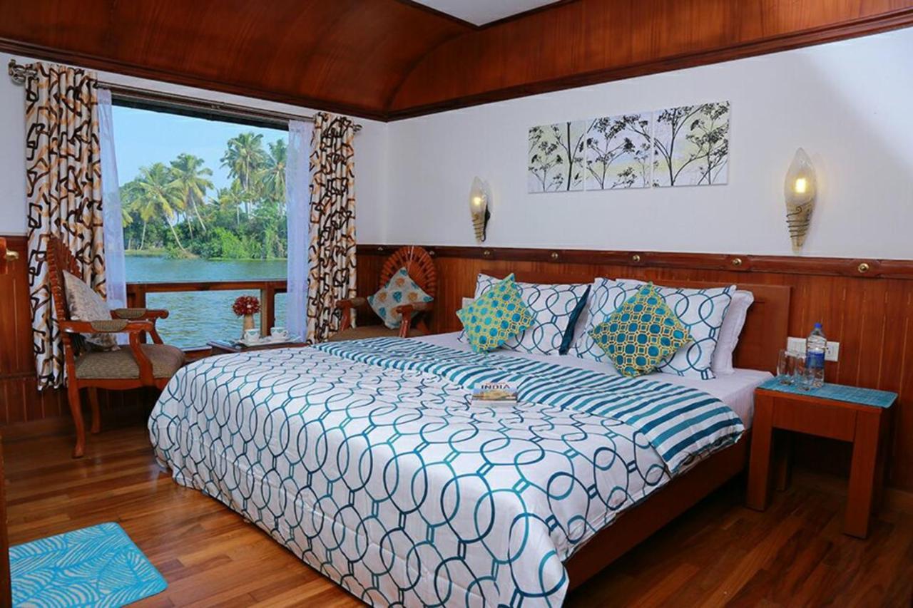 Cosy Premium Houseboats Hotel Alappuzha Екстериор снимка