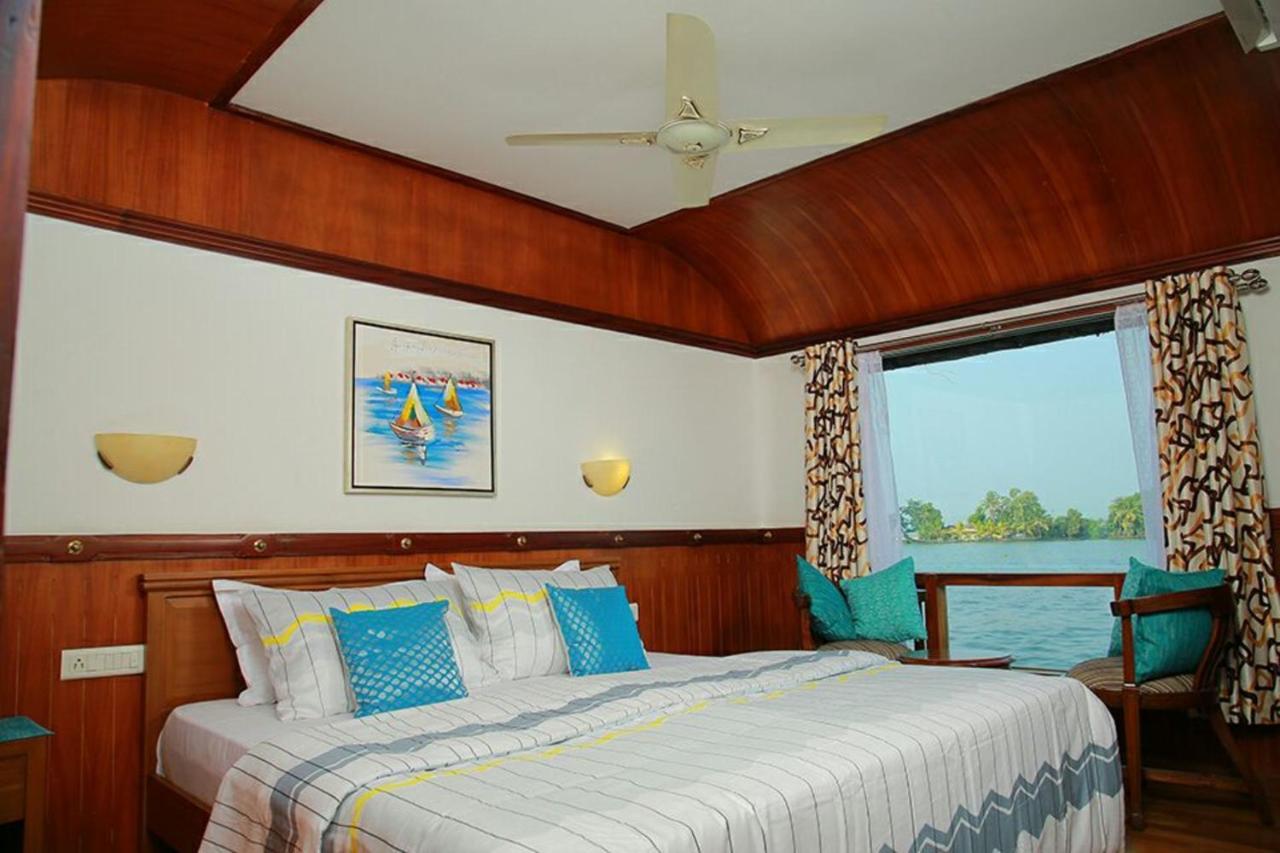 Cosy Premium Houseboats Hotel Alappuzha Екстериор снимка