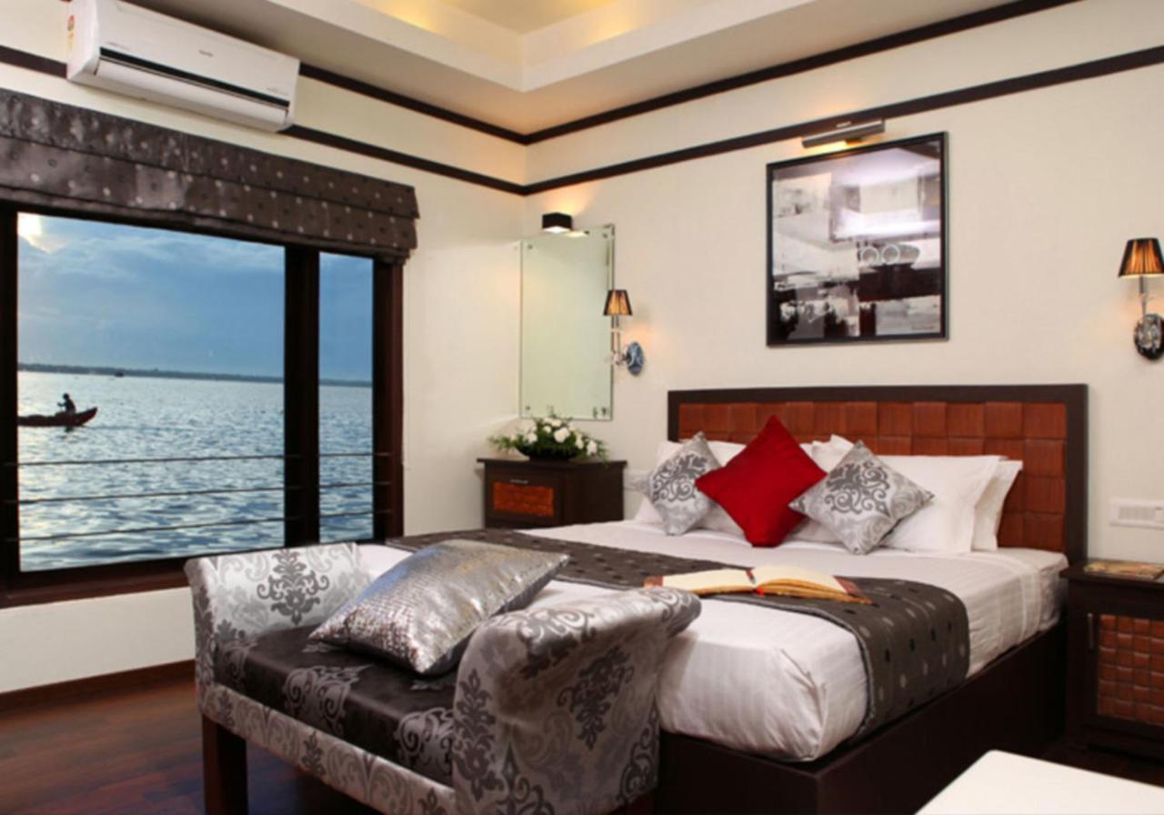 Cosy Premium Houseboats Hotel Alappuzha Екстериор снимка