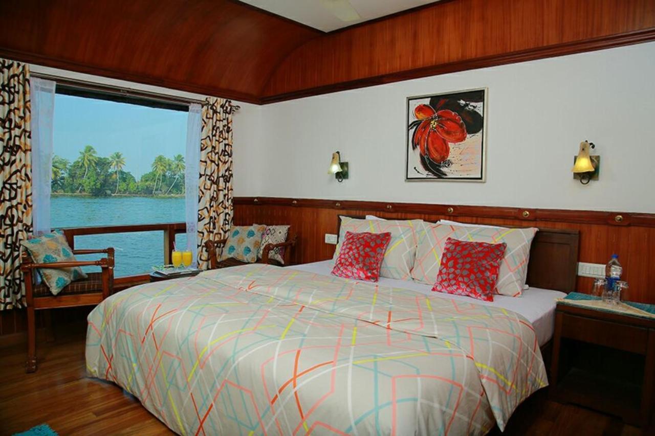 Cosy Premium Houseboats Hotel Alappuzha Екстериор снимка